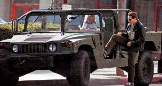 В 1992 году, когда компания AM General решила открыть продажи своих армейских джипов Hummer гражданским лицам.