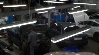 Уважаемые автомобилисты, мы приглашаем вас в современный автосервис «СТО ADS», оснащенный новейшим оборудованием для диагностики, ремонта и обслуживания автомобилей.